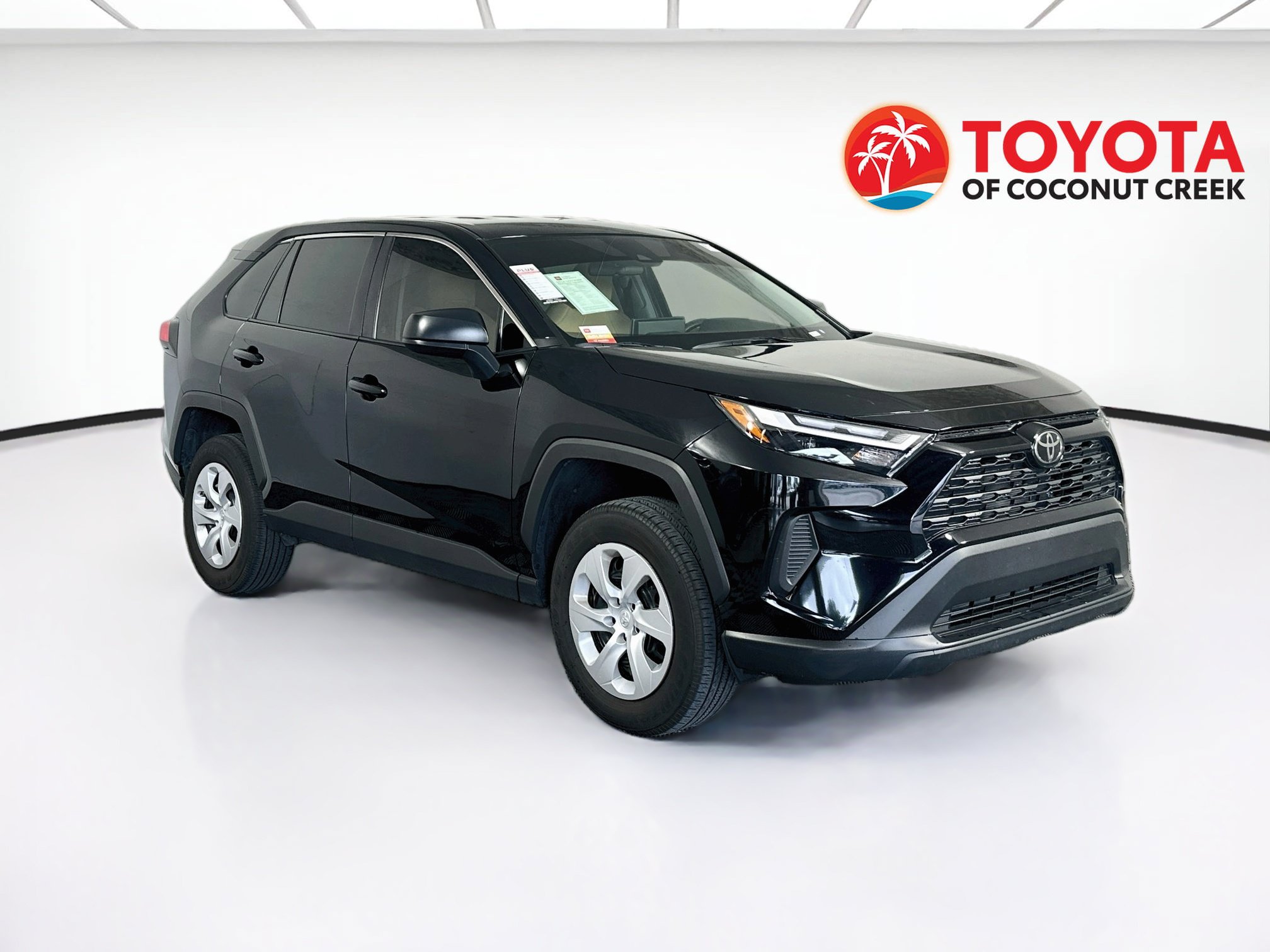 Certified 2025 Toyota RAV4 LE FWD image 1