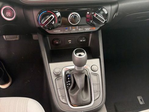 Used 2023 Hyundai Kona SEL AWD/4WD image 34