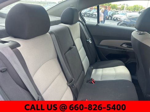 Used 2014 Chevrolet Cruze LS FWD image 7