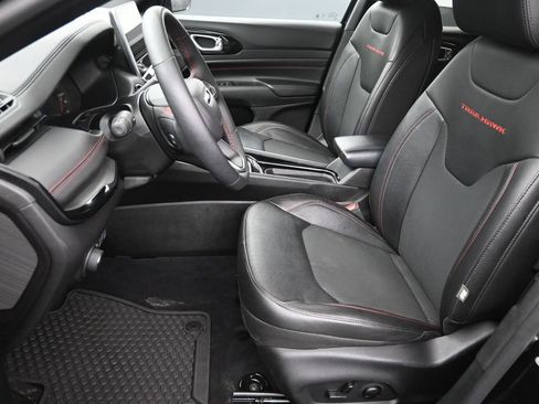 Used 2025 Jeep Compass Trailhawk w/ Sun & Sound Group AWD/4WD image 10