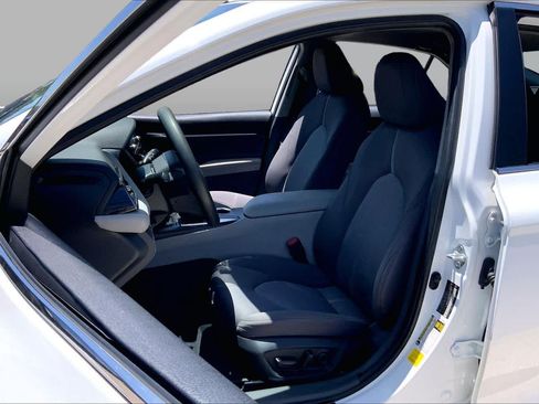 Used 2023 Toyota Camry LE w/ Convenience Package FWD image 8