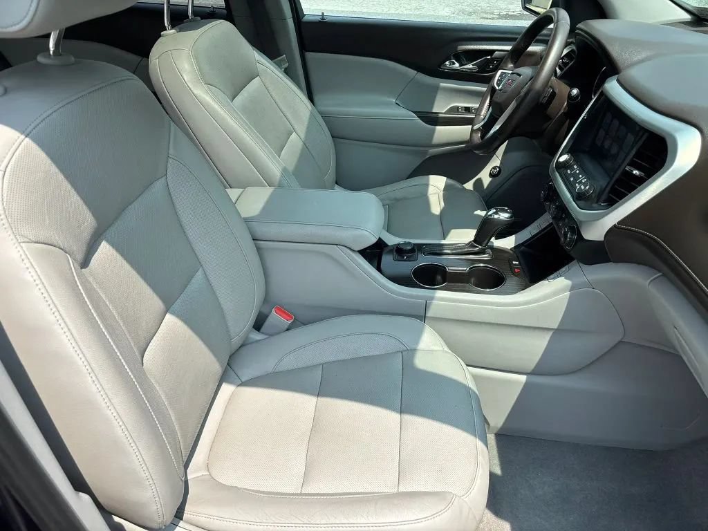Used 2017 GMC Acadia SLT AWD/4WD image 25