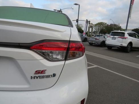 Used 2024 Toyota Corolla SE image 11