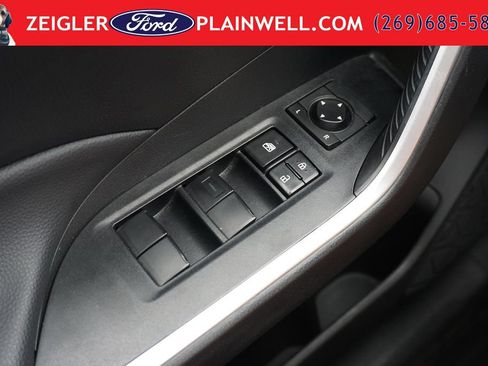 Used 2023 Toyota RAV4 LE AWD/4WD image 19