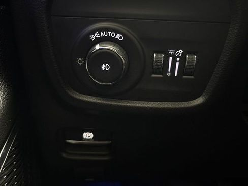 Used 2023 Jeep Grand Cherokee Overland w/ MOPAR Finishing Package image 58