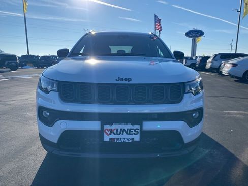 New 2026 Jeep Compass Latitude image 13