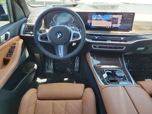 Used 2024 BMW X5 sDrive40i w/ M Sport Package RWD image 13