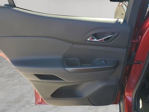 Certified 2023 GMC Acadia SLT image 17