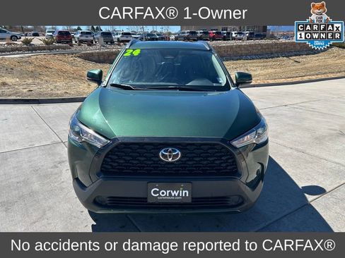 Used 2024 Toyota Corolla Cross LE image 2