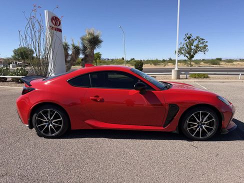 Certified 2022 Toyota GR86 image 7