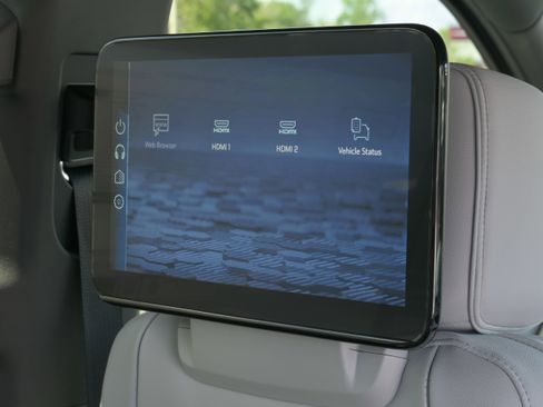 New 2026 Chevrolet Suburban Premier AWD/4WD image 14