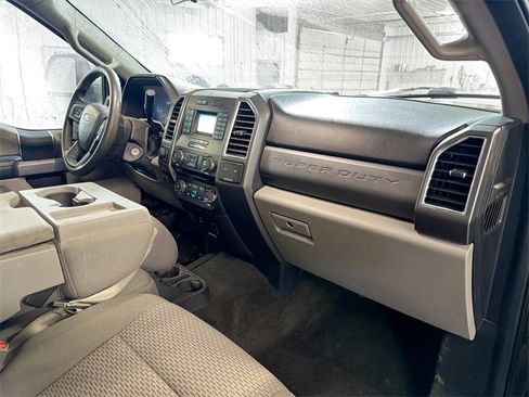 Used 2017 Ford F250 XLT w/ XLT Value Package image 12