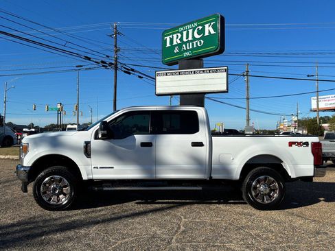 Used 2021 Ford F250 XLT w/ XLT Value Package image 2
