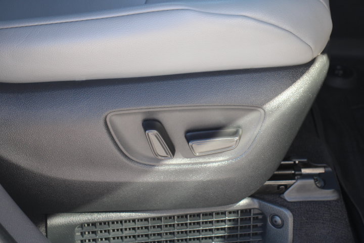 Used 2022 Toyota Sienna XLE FWD image 20