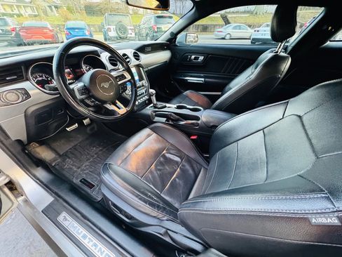 Used 2020 Ford Mustang Premium image 9