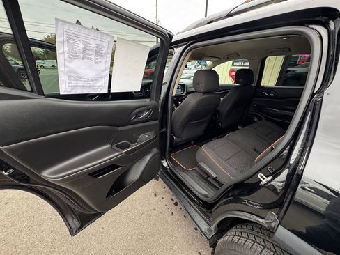 Used 2017 GMC Acadia SLE w/ Driver Alert Package I AWD/4WD image 41