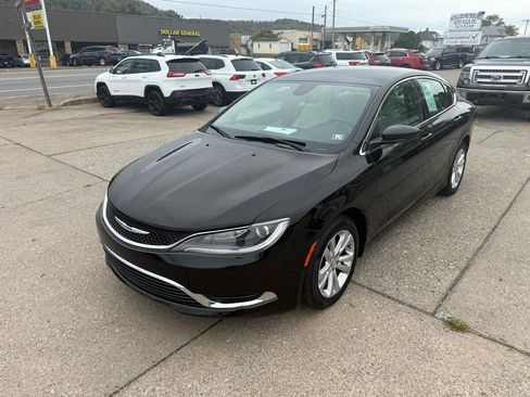 Used 2015 Chrysler 200 Limited FWD image 6