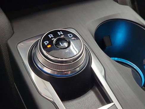 Used 2021 Ford Escape Titanium image 32