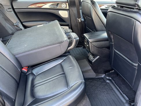 Used 2020 Lincoln MKZ Reserve w/ Luxury Package FWD image 22