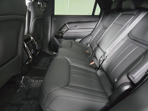 New 2025 Land Rover Range Rover Sport SE image 13