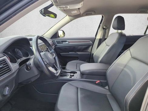 Used 2021 Volkswagen Atlas SE w/ Towing Package image 15