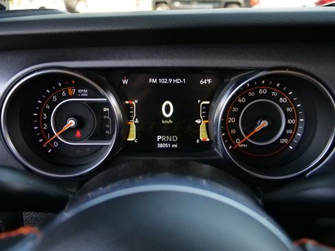 Used 2023 Jeep Gladiator Mojave w/ Cold Weather Group AWD/4WD image 21