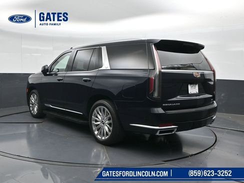 Used 2023 Cadillac Escalade Premium Luxury w/ Performance Package AWD/4WD image 8