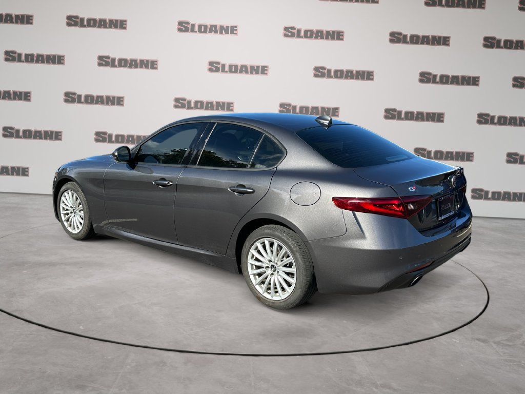Used 2023 Alfa Romeo Giulia Sprint AWD/4WD image 3