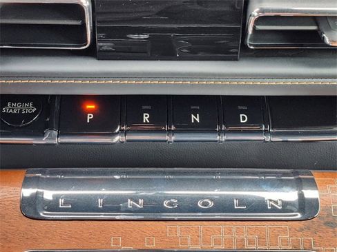 New 2025 Lincoln Aviator Black Label image 18