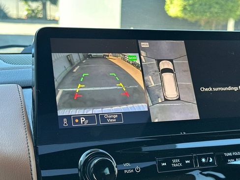 Used 2022 INFINITI QX80 Sensory w/ Cargo Package AWD/4WD image 21