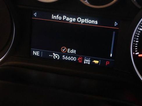 Used 2022 Chevrolet Silverado 1500 LT AWD/4WD image 30