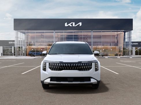 New 2026 Kia Carnival LX FWD image 2
