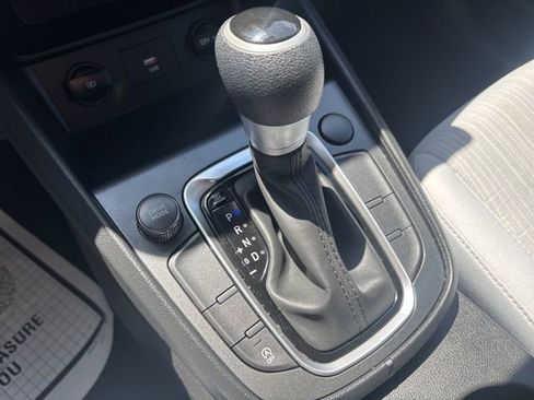 Used 2022 Hyundai Kona SEL FWD image 42