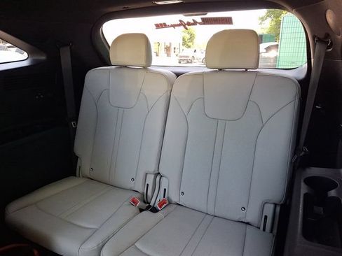 Certified 2025 Kia Sorento SX Prestige AWD/4WD image 7