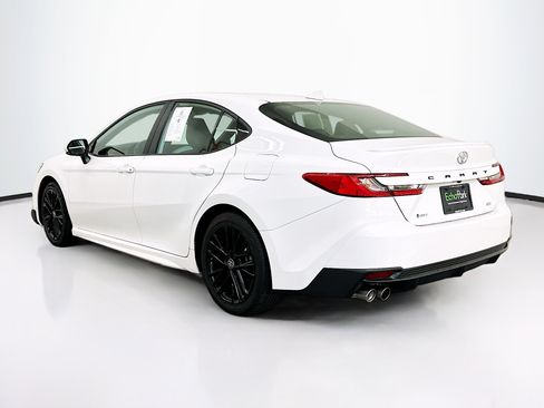 Used 2025 Toyota Camry SE FWD image 5