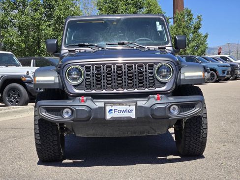 Used 2024 Jeep Wrangler Unlimited Rubicon AWD/4WD image 2