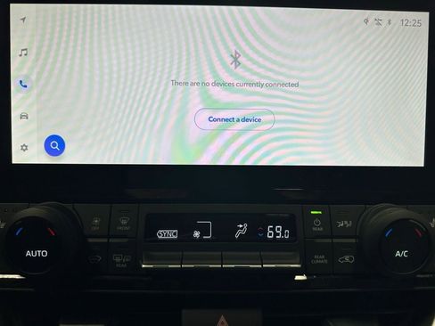 Used 2025 Toyota Grand Highlander AWD image 27