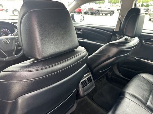 Used 2017 Toyota Avalon XLE w/ Carpet Mat Package FWD image 21