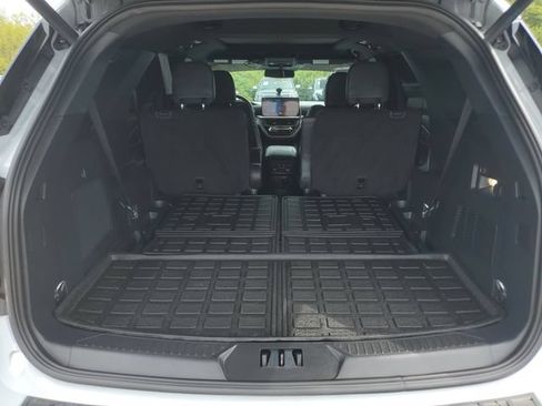 Used 2026 Ford Explorer ST-Line w/ ST-Line Street Pack AWD/4WD image 9