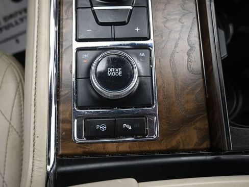 Used 2020 Ford Expedition Platinum AWD/4WD image 23