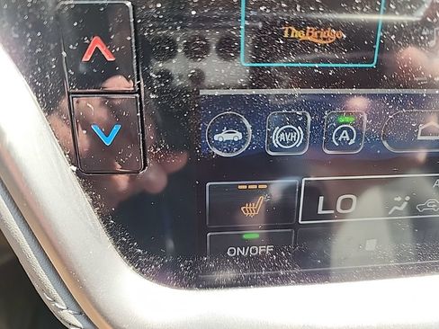 Used 2024 Subaru Outback Premium AWD/4WD image 7