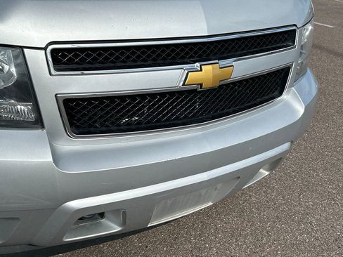 Used 2014 Chevrolet Suburban LS AWD/4WD image 21