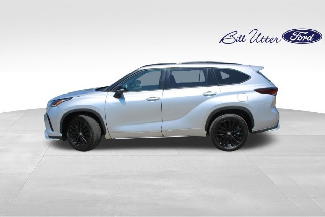 Used 2025 Toyota Highlander XSE AWD/4WD image 8