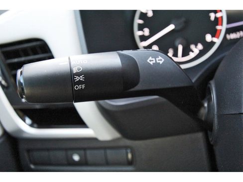 Used 2023 Nissan Rogue SL image 17