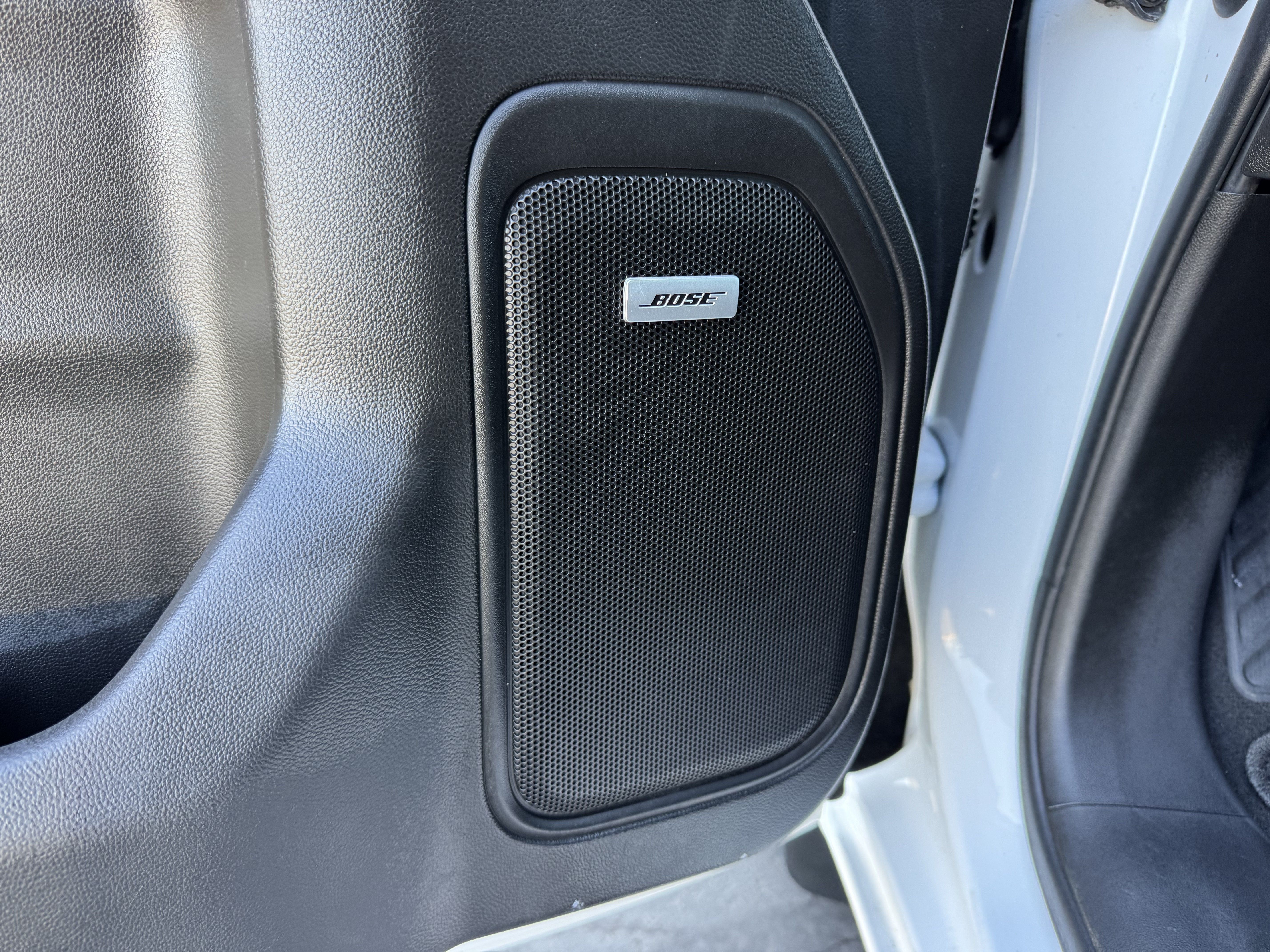 Used 2022 Chevrolet Silverado 1500 LTZ w/ LTZ Convenience Package II AWD/4WD image 13