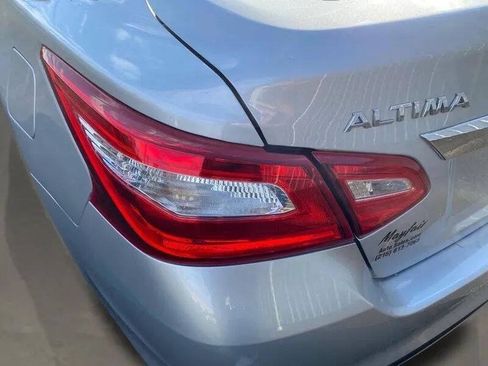 Used 2017 Nissan Altima 2.5 S w/ Power Driver Seat Package FWD image 12