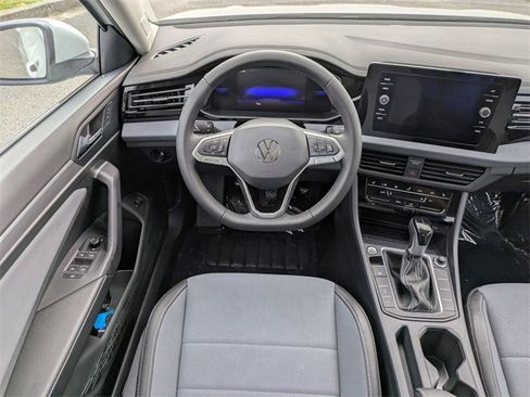 New 2026 Volkswagen Jetta SE image 15