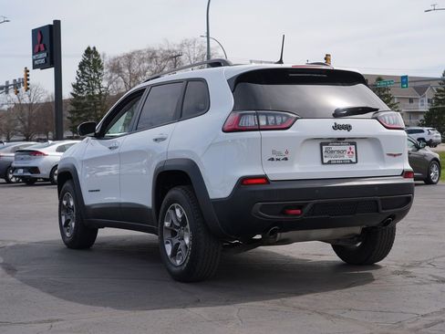 Used 2019 Jeep Cherokee Trailhawk AWD/4WD image 5