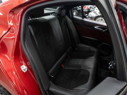 Used 2017 Alfa Romeo Giulia Quadrifoglio image 12