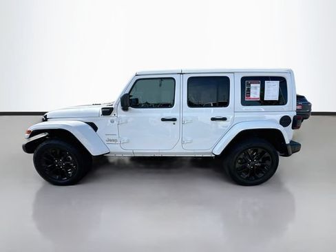 Used 2024 Jeep Wrangler Unlimited Sahara AWD/4WD image 9